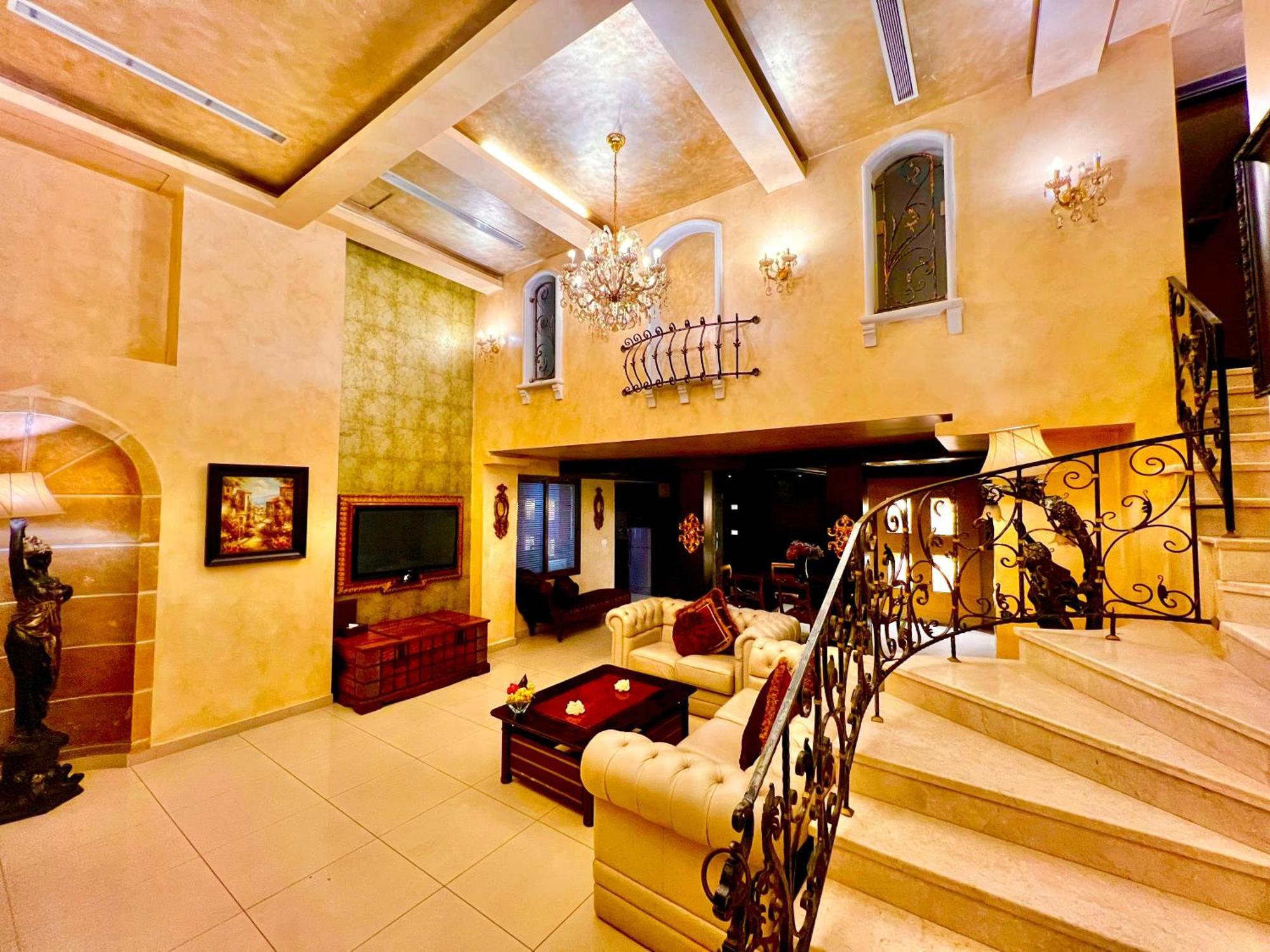 Queens Suite Hotel Beirut Ngoại thất bức ảnh