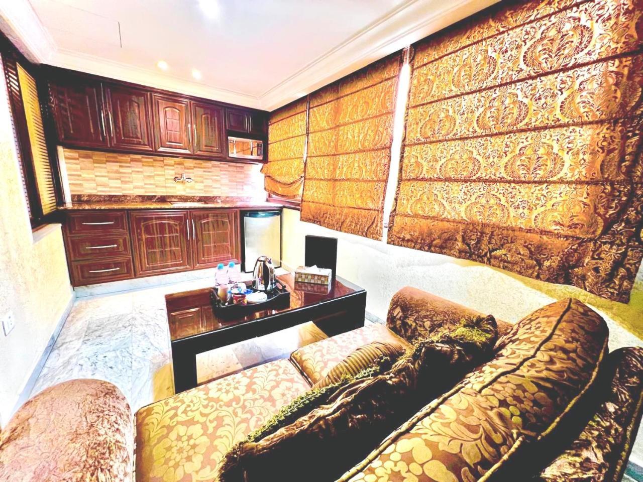Queens Suite Hotel Beirut Ngoại thất bức ảnh