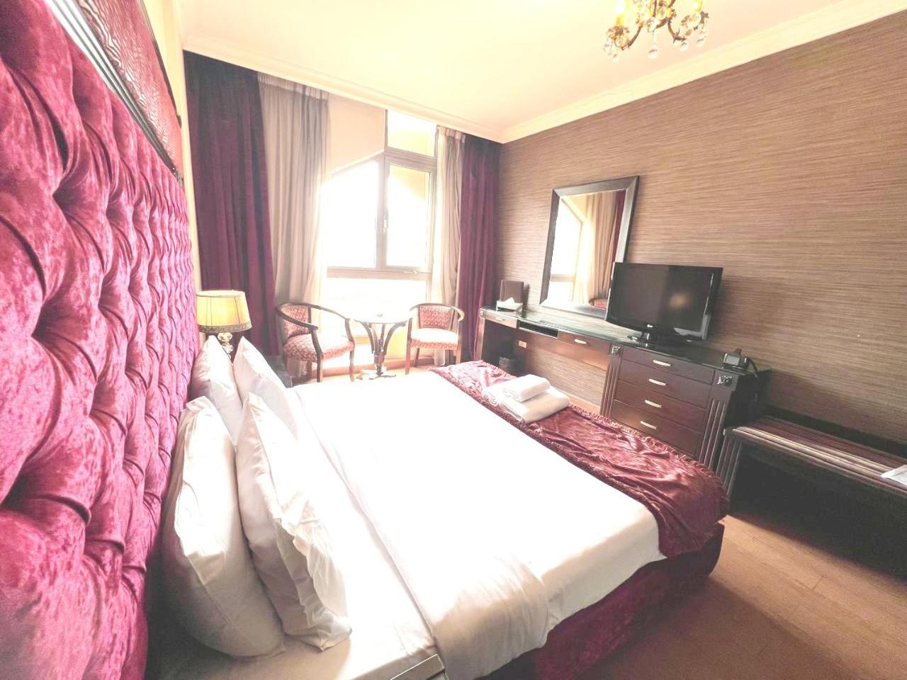Queens Suite Hotel Beirut Ngoại thất bức ảnh