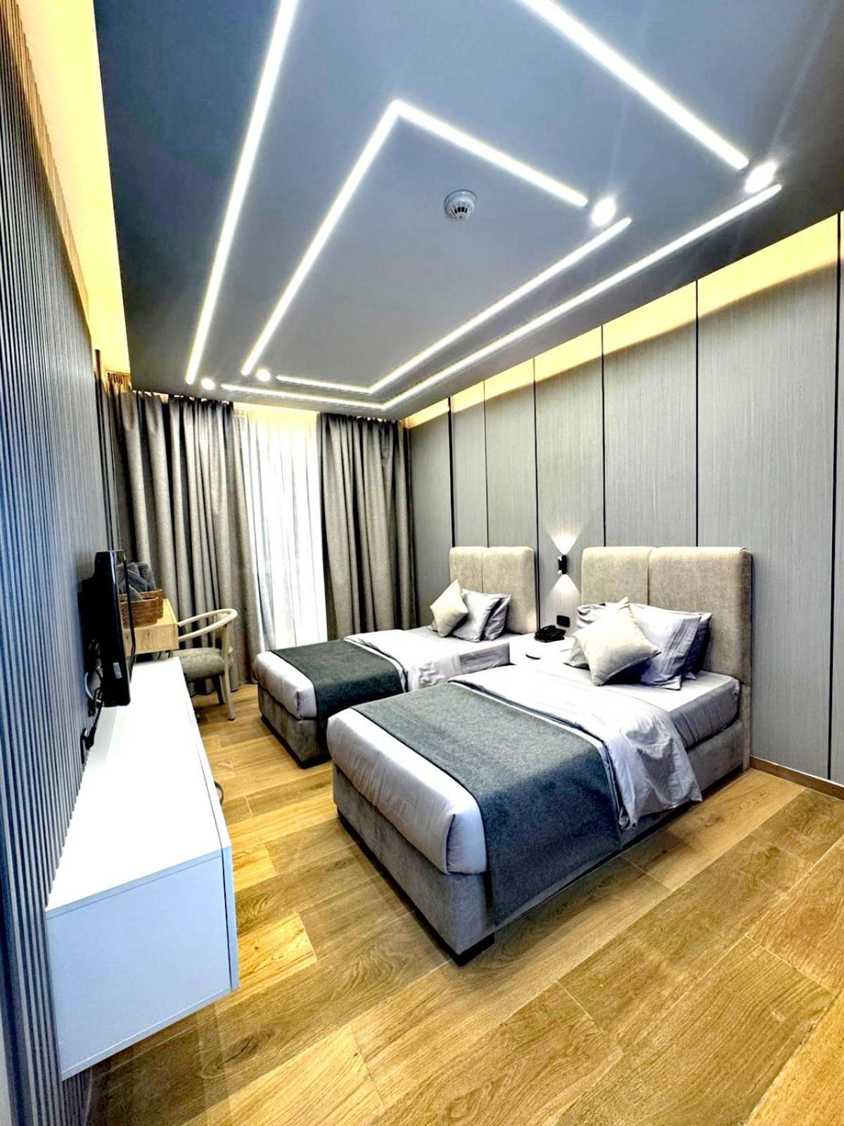 Queens Suite Hotel Beirut Ngoại thất bức ảnh