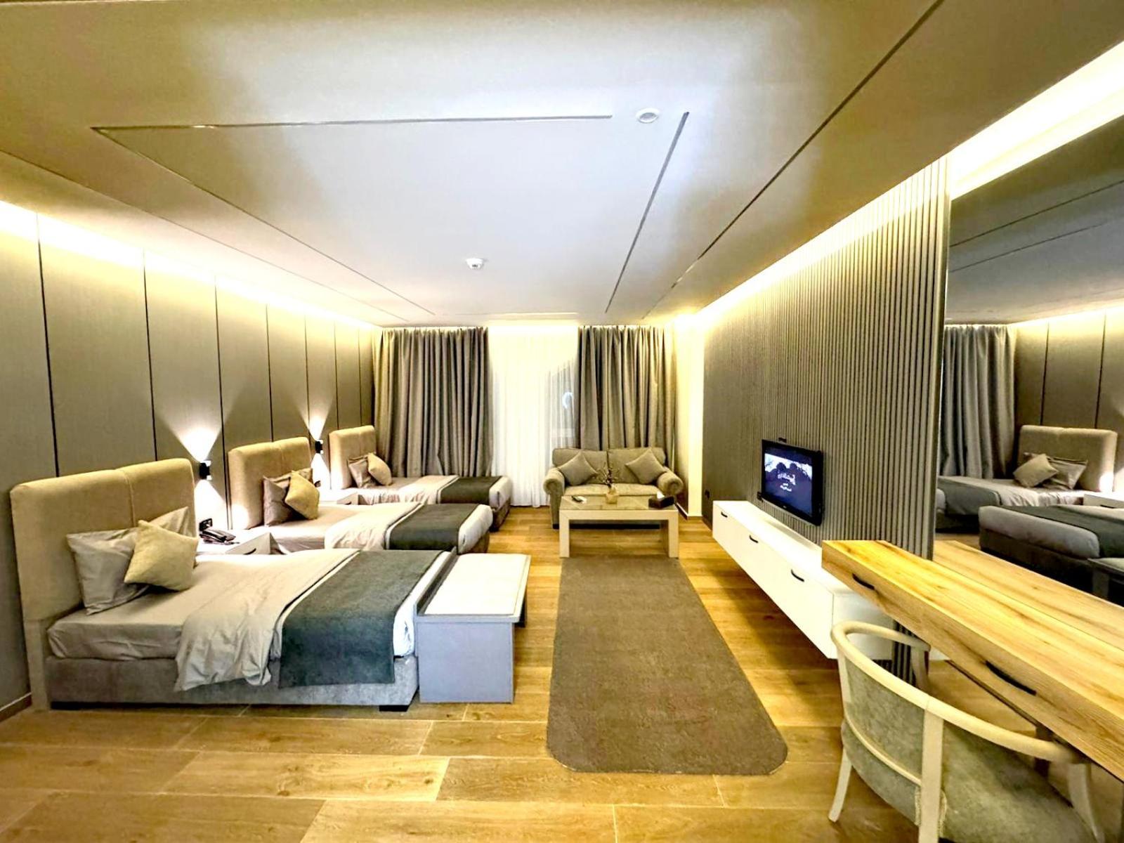 Queens Suite Hotel Beirut Ngoại thất bức ảnh