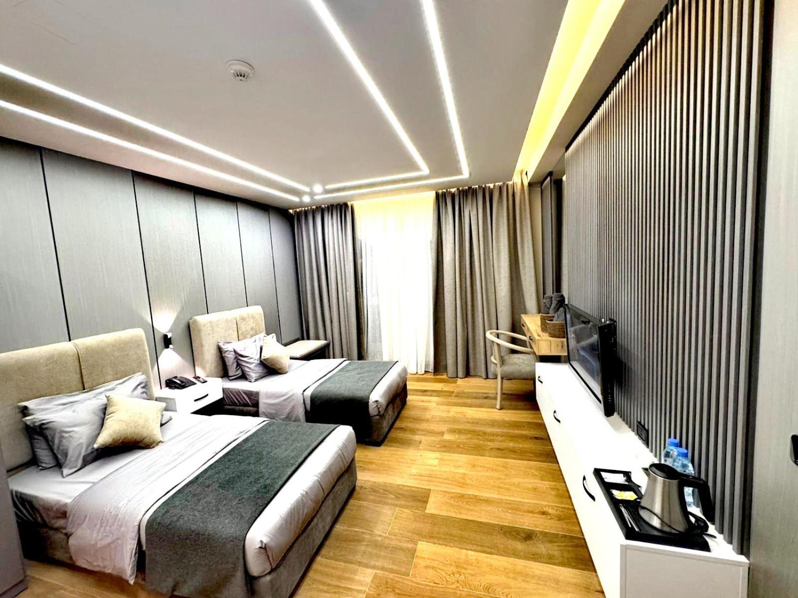 Queens Suite Hotel Beirut Ngoại thất bức ảnh