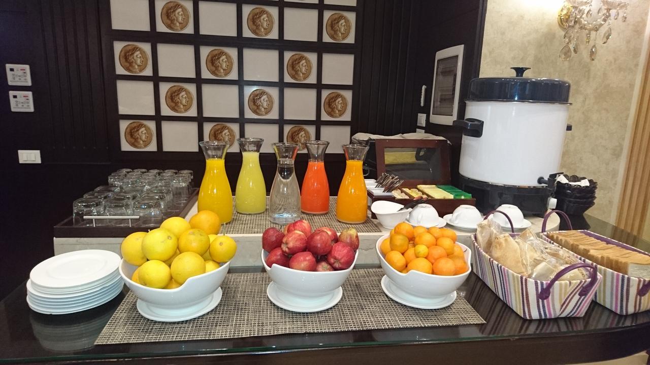 Queens Suite Hotel Beirut Ngoại thất bức ảnh